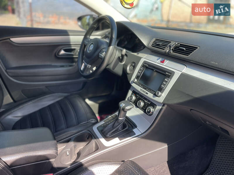 Купе Volkswagen CC / Passat CC 2010 в Луцьку