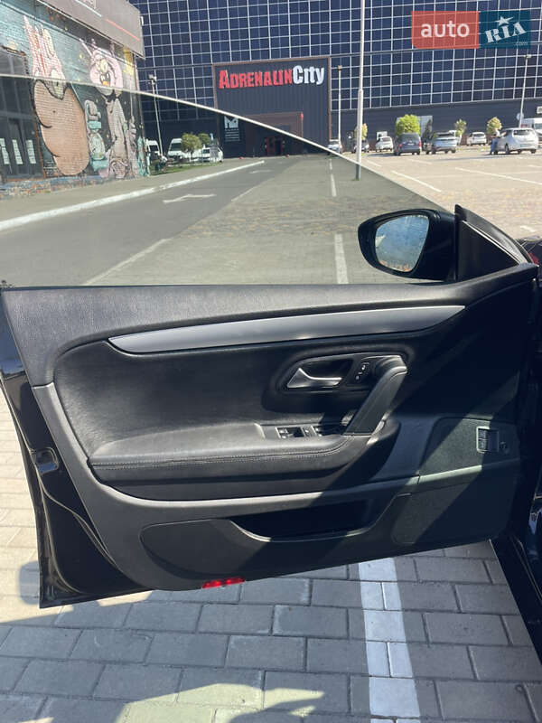 Купе Volkswagen CC / Passat CC 2010 в Луцьку