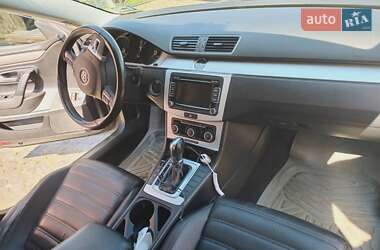 Купе Volkswagen CC / Passat CC 2011 в 