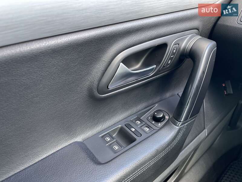 Купе Volkswagen CC / Passat CC 2013 в Львові