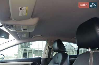 Купе Volkswagen CC / Passat CC 2011 в 