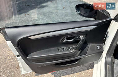 Купе Volkswagen CC / Passat CC 2013 в 