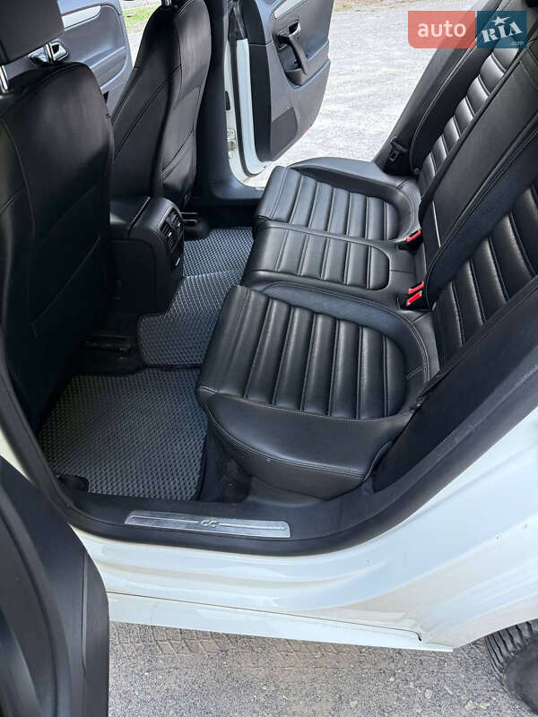 Купе Volkswagen CC / Passat CC 2013 в Шаргороді