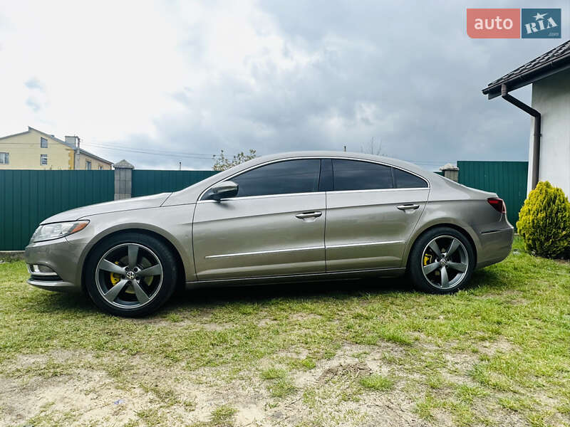 Купе Volkswagen CC / Passat CC 2012 в 