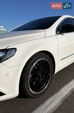 Купе Volkswagen CC / Passat CC 2012 в 