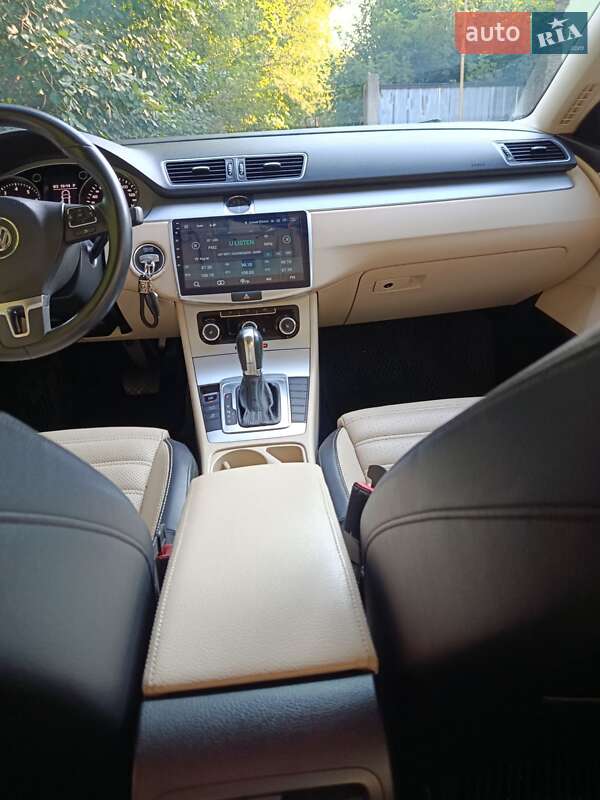 Купе Volkswagen CC / Passat CC 2011 в Дніпрі