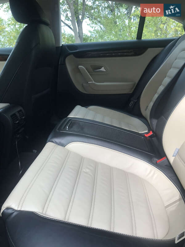 Купе Volkswagen CC / Passat CC 2008 в Днепре