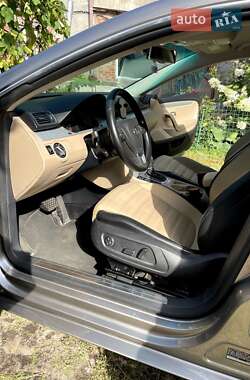 Купе Volkswagen CC / Passat CC 2014 в 
