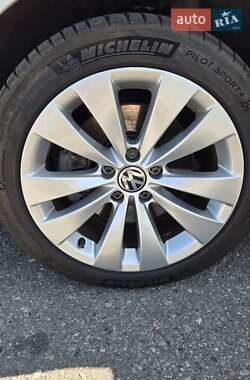 Купе Volkswagen CC / Passat CC 2014 в 
