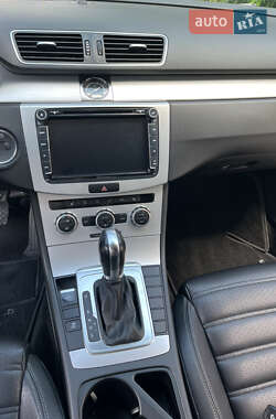 Купе Volkswagen CC / Passat CC 2013 в 