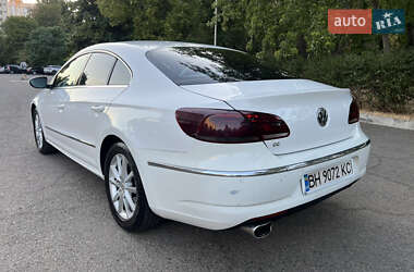 Купе Volkswagen CC / Passat CC 2012 в 