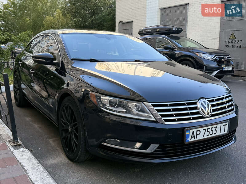 Купе Volkswagen CC / Passat CC 2015 в Києві