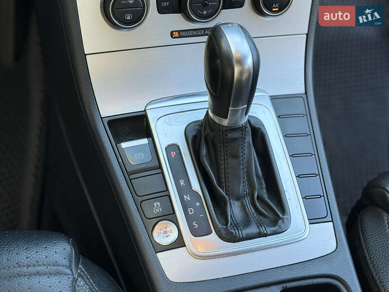 Купе Volkswagen CC / Passat CC 2015 в Києві