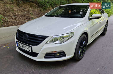 Купе Volkswagen CC / Passat CC 2011 в Киеве