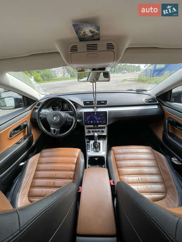 Купе Volkswagen CC / Passat CC 2012 в Тернополе