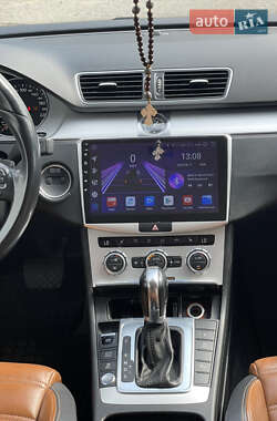Купе Volkswagen CC / Passat CC 2012 в 