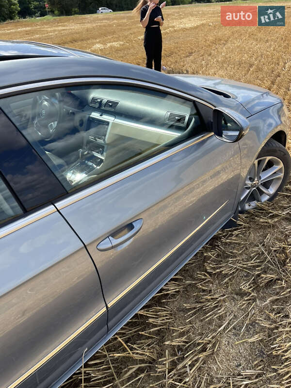 Купе Volkswagen CC / Passat CC 2009 в Жовкве