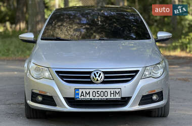 Купе Volkswagen CC / Passat CC 2011 в 