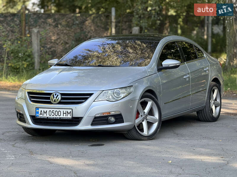 Купе Volkswagen CC / Passat CC 2011 в 