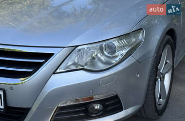 Купе Volkswagen CC / Passat CC 2011 в 