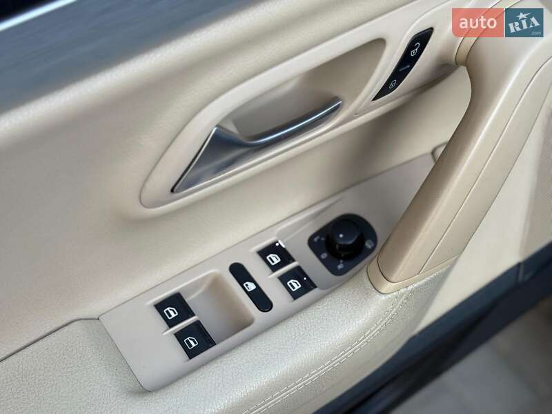 Купе Volkswagen CC / Passat CC 2013 в Одессе