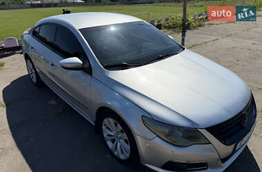 Купе Volkswagen CC / Passat CC 2011 в 