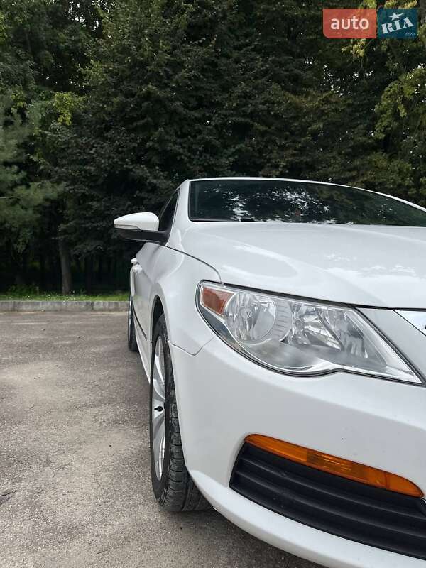 Купе Volkswagen CC / Passat CC 2011 в Борщеві
