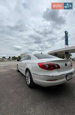 Купе Volkswagen CC / Passat CC 2011 в 