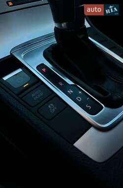 Купе Volkswagen CC / Passat CC 2011 в 