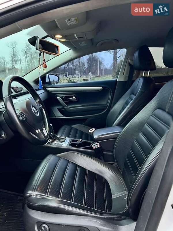 Купе Volkswagen CC / Passat CC 2011 в Борщеві