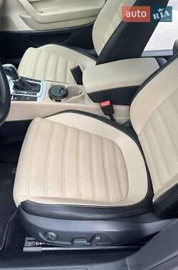 Купе Volkswagen CC / Passat CC 2013 в 