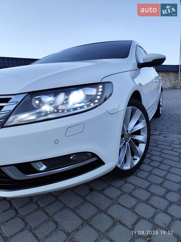 Купе Volkswagen CC / Passat CC 2013 в Львове