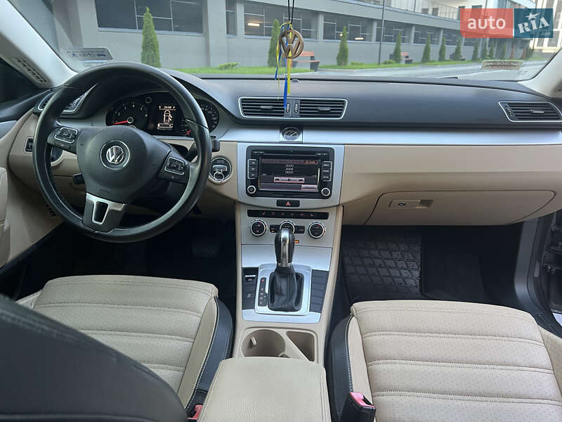Купе Volkswagen CC / Passat CC 2012 в Ивано-Франковске