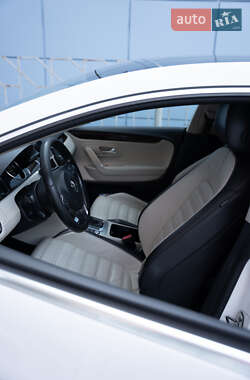 Седан Volkswagen CC / Passat CC 2011 в 