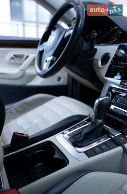 Седан Volkswagen CC / Passat CC 2011 в 