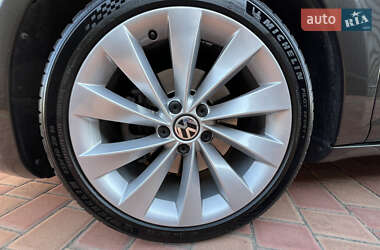 Купе Volkswagen CC / Passat CC 2012 в 