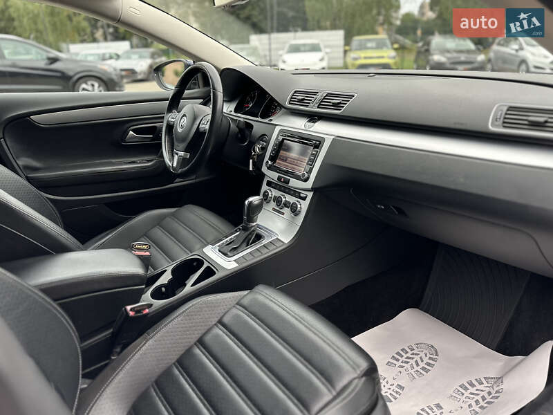 Купе Volkswagen CC / Passat CC 2012 в Шептицькому