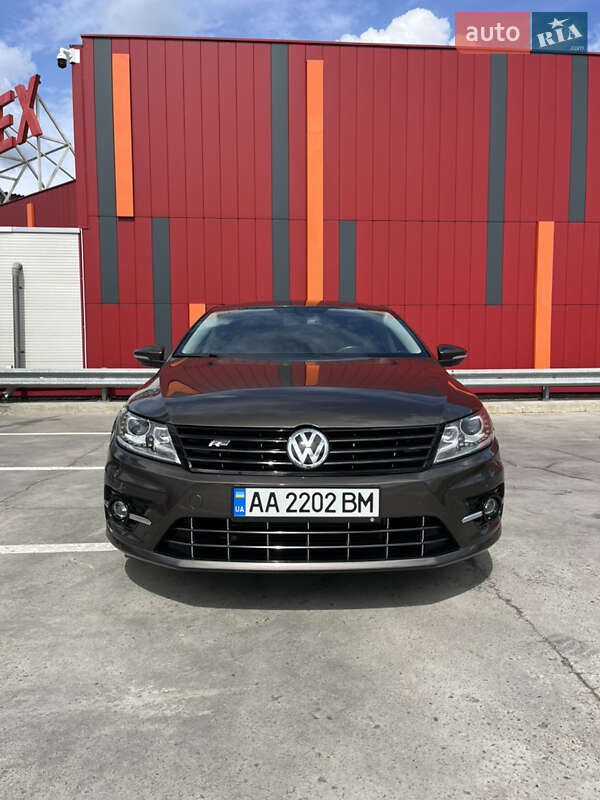 Купе Volkswagen CC / Passat CC 2015 в 