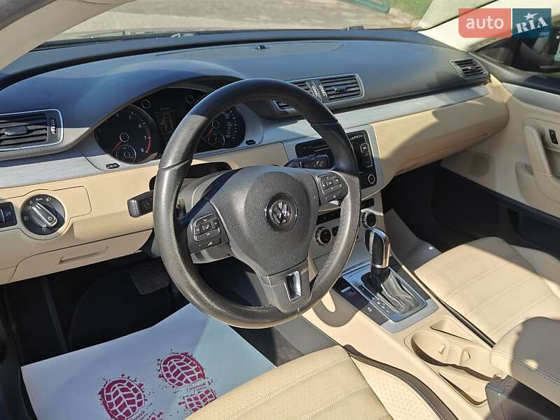 Купе Volkswagen CC / Passat CC 2013 в Львове