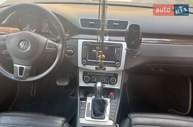 Купе Volkswagen CC / Passat CC 2011 в 
