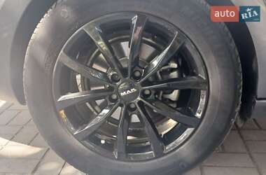 Купе Volkswagen CC / Passat CC 2011 в 