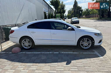 Купе Volkswagen CC / Passat CC 2011 в 