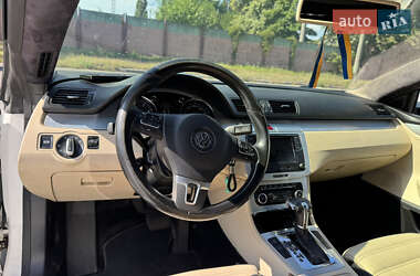 Купе Volkswagen CC / Passat CC 2011 в 