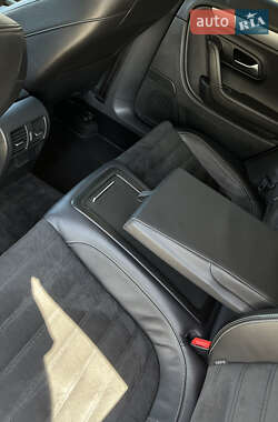 Купе Volkswagen CC / Passat CC 2011 в 