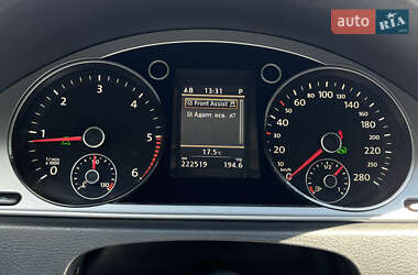 Купе Volkswagen CC / Passat CC 2011 в 