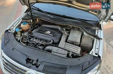 Купе Volkswagen CC / Passat CC 2013 в 