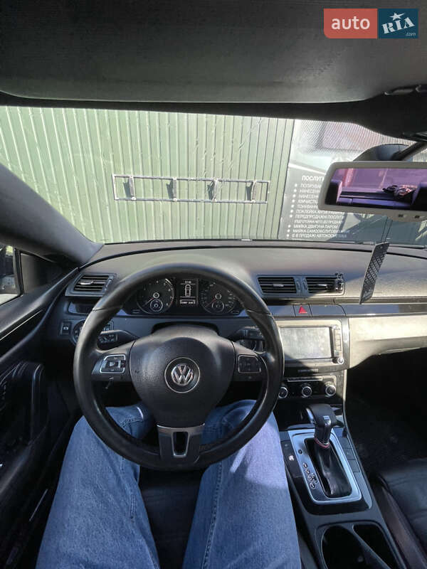 Купе Volkswagen CC / Passat CC 2010 в Полонному