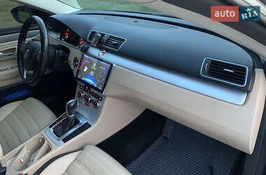 Купе Volkswagen CC / Passat CC 2012 в 