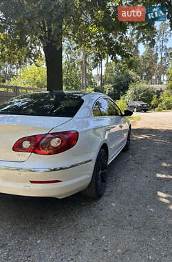 Купе Volkswagen CC / Passat CC 2011 в 