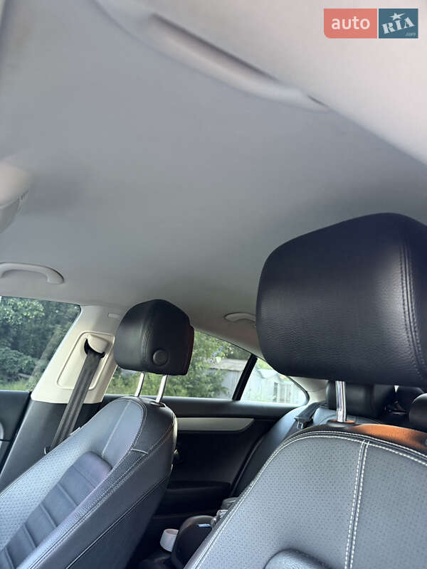 Купе Volkswagen CC / Passat CC 2012 в Кам'янському